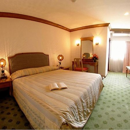 Down Town Inn, Чиангмай Екстериор снимка