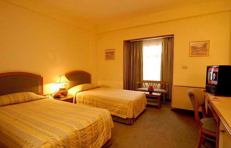 Down Town Inn, Чиангмай Екстериор снимка