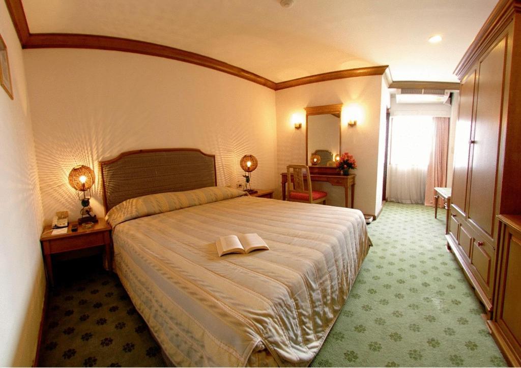 Down Town Inn, Чиангмай Екстериор снимка