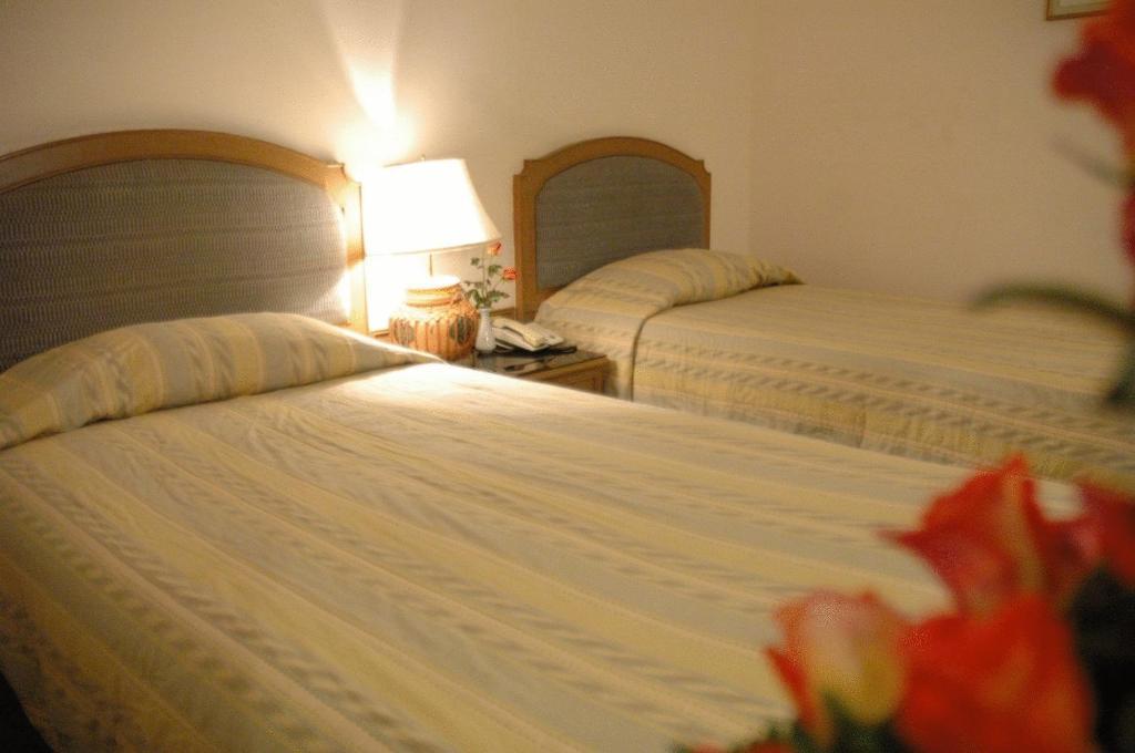 Down Town Inn, Чиангмай Екстериор снимка